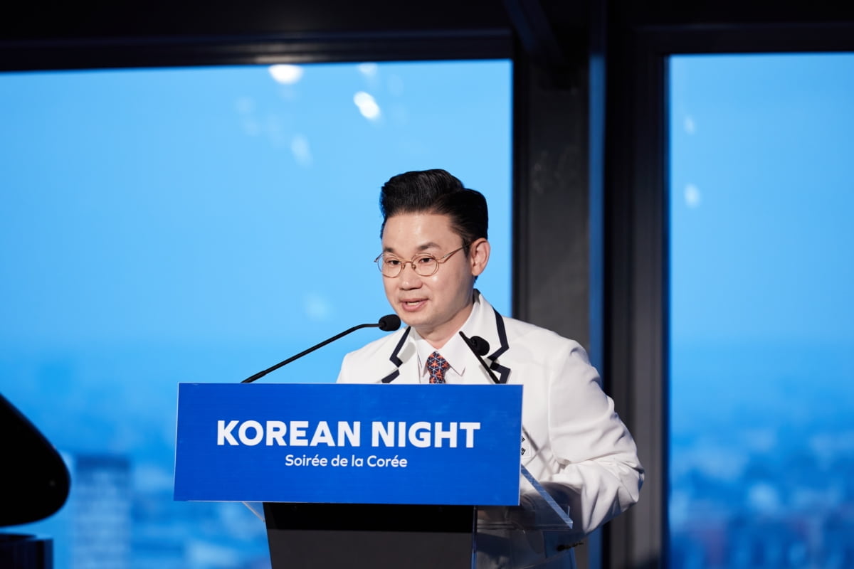 斯科尔斯批拉什福德错失良机：简单的凌空抽射就能得分 非要花里胡哨追求高难度