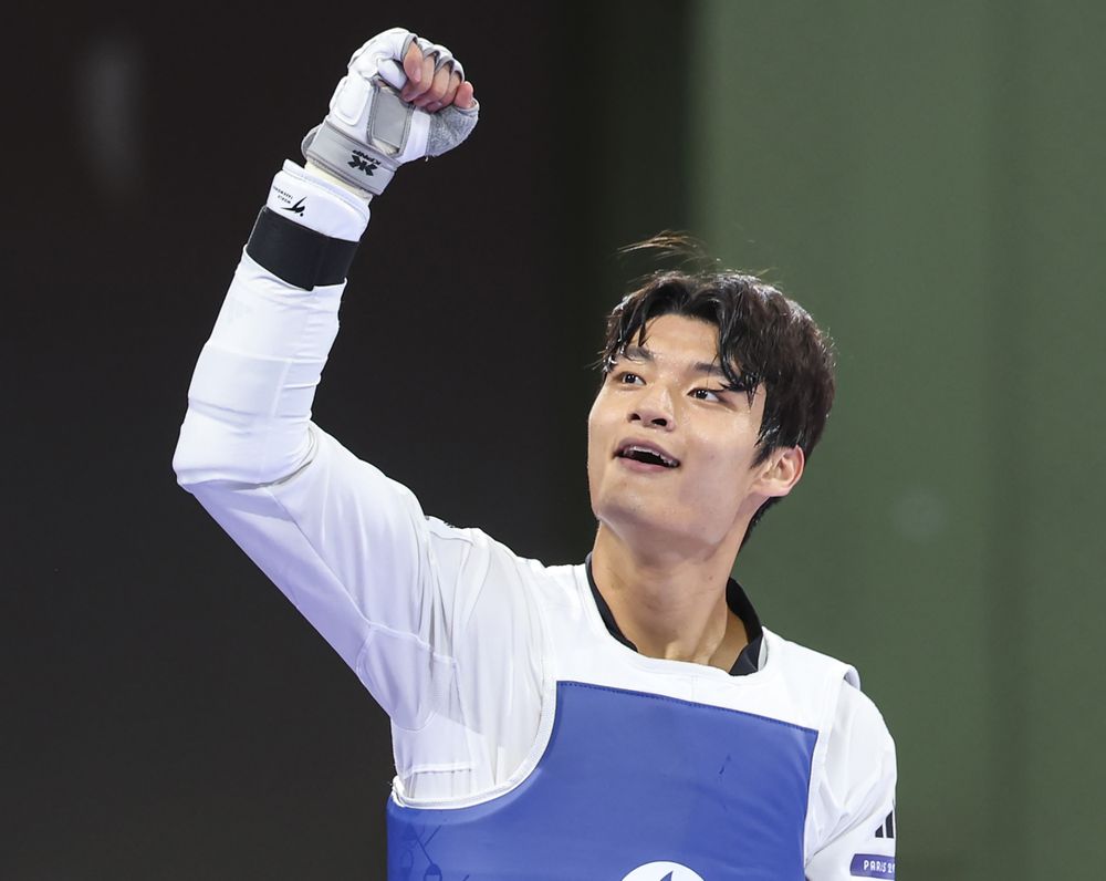 兹莫迪齐斯精彩倒钩破门 伊普斯维奇客场1-0领先热刺