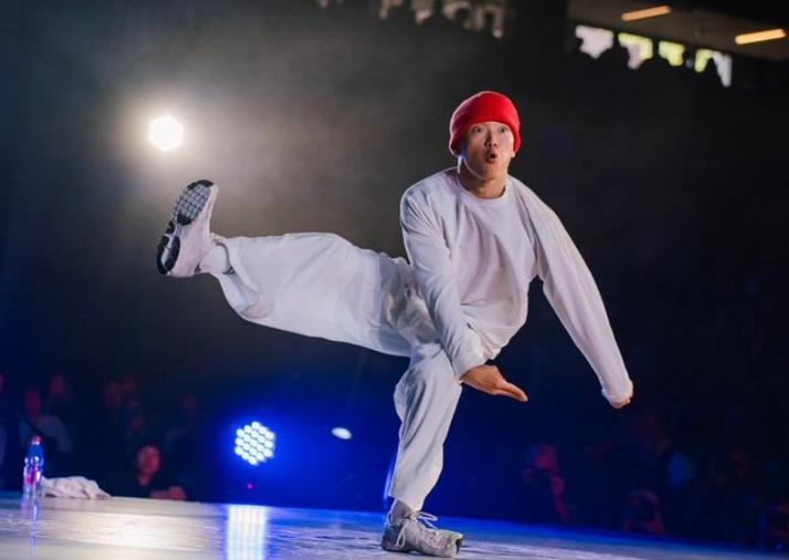 男篮惜败尤文图特！郭士强杨瀚森无奈，全员低头离场，付豪圈粉