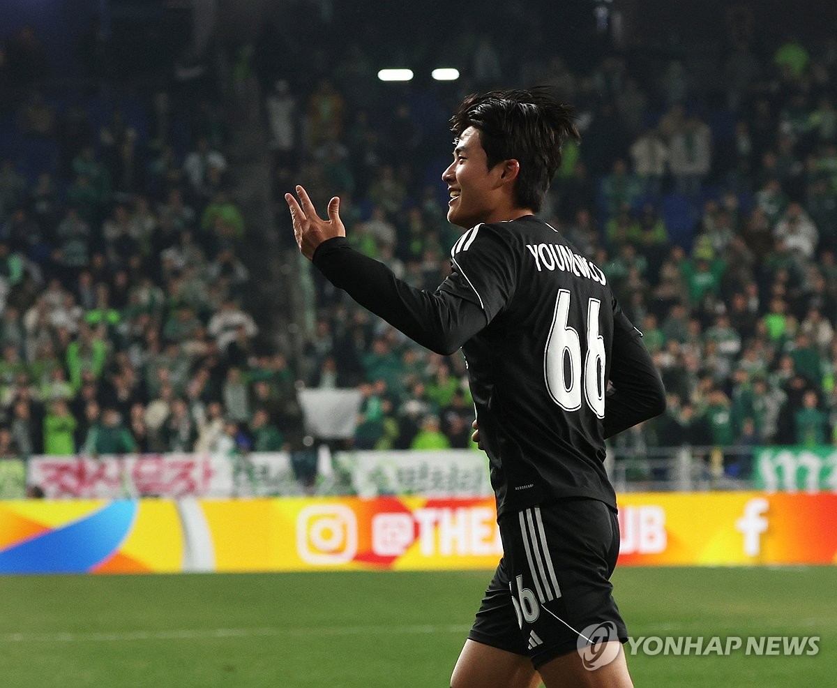 曼城vs南安普顿球员评分：萨维尼奥8.5分，斯通斯6.1分