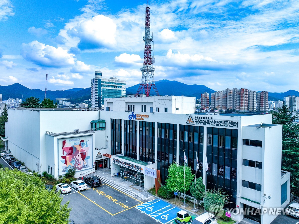 尤文vs卡利亚里首发：弗拉霍维奇先发，孔塞桑、图拉姆出战