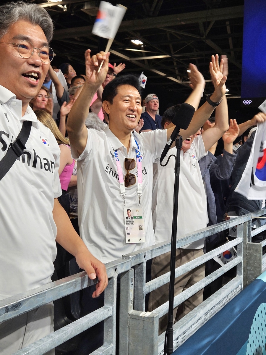 欧冠积分榜更新：利物浦6胜领跑，巴萨、阿森纳紧随其后